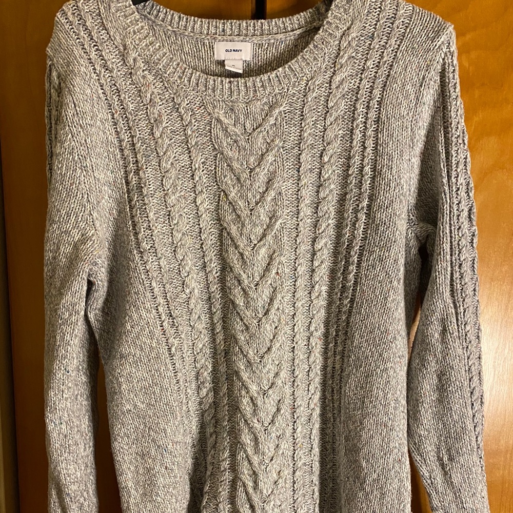 🌟Old Navy cable knit sweater